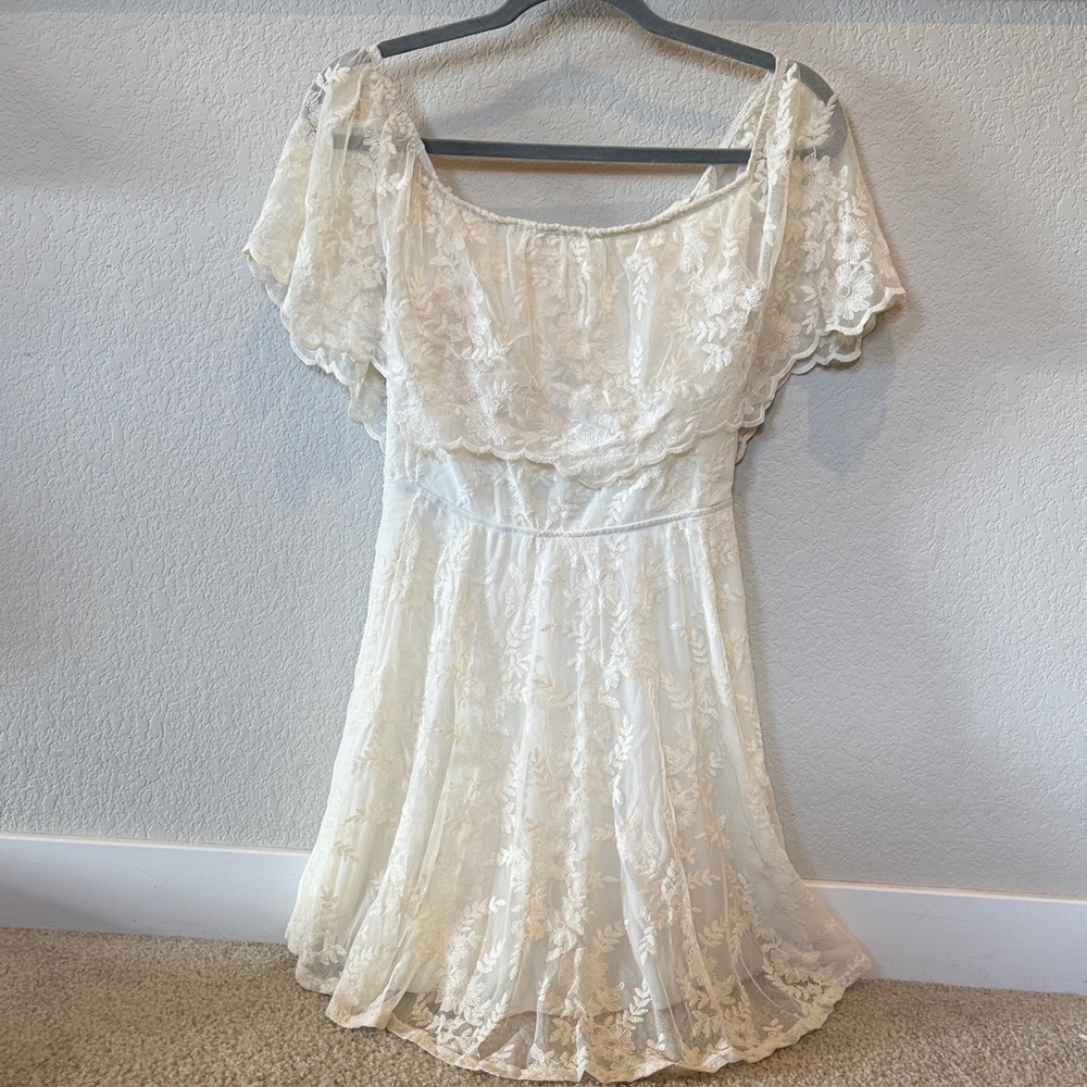 Elegant off-the-shoulder Cream Lace Dress
